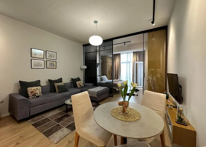 Kika Shanti, Near Artificial * Tiran